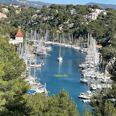 Calanca Blu : Grand Appartement Cuges-les-Pins Extérieur photo