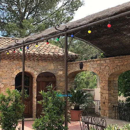 Calanca Blu : Grand Appartement Cuges-les-Pins Extérieur photo