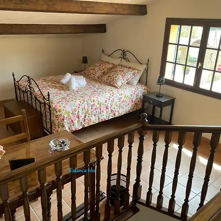 Calanca Blu : Grand Appartement Cuges-les-Pins Extérieur photo